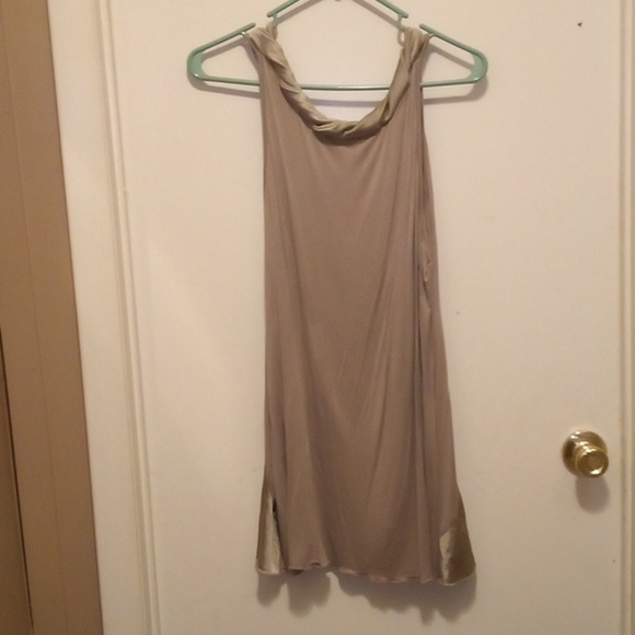 The Limited Elegant Goldish Sleeveless Rolled Collar Shirt - Size Large - Picture 7 of 7